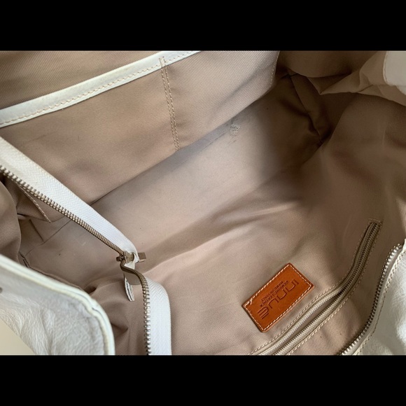 Innue Italian leather white snakeskin tote bag - Picture 13 of 16